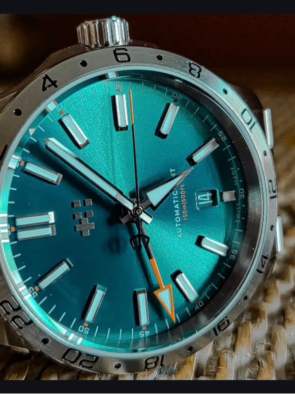 Christopher Ward C63 Sealander GMT 39mm on Consort Bracelet Dragonfly Blue Dial - Picture 2 of 9